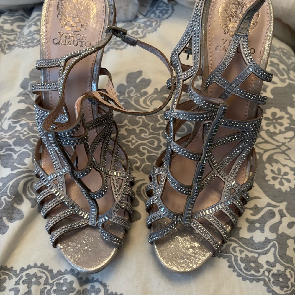 GORGEOUS Vince Camuto heels, rhinestones, perfect for prom, parties, never worn